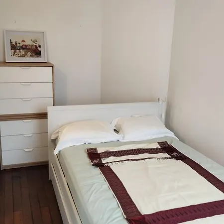 Cosy Cocoon - Near Park Апартаменты *